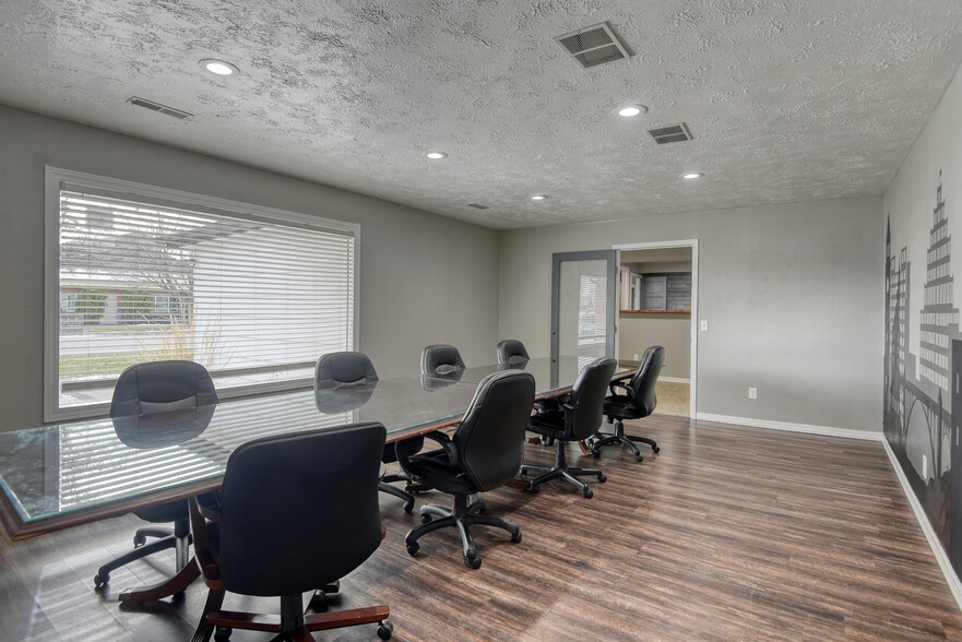 More Photos Of 10525 E Main Ave, Spokane Valley Office For Sale