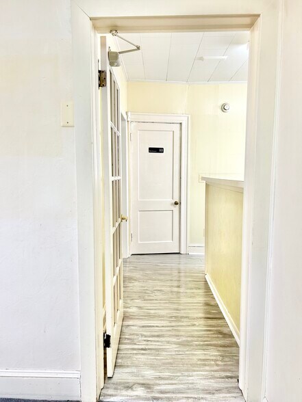 More Photos Of 5904 Harford Rd, Baltimore Office Residential For Sale