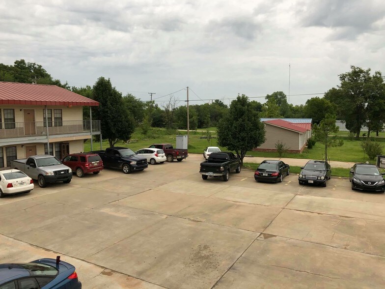 More Photos Of 36494 Old Highway 270, Wewoka Hotel For Sale