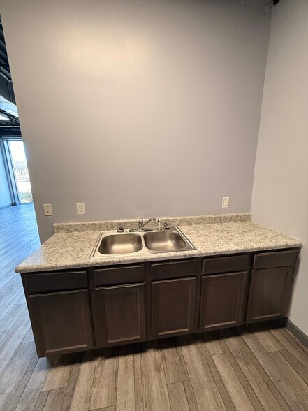 More Photos Of 230 W Baltimore St, Jackson Office For Lease