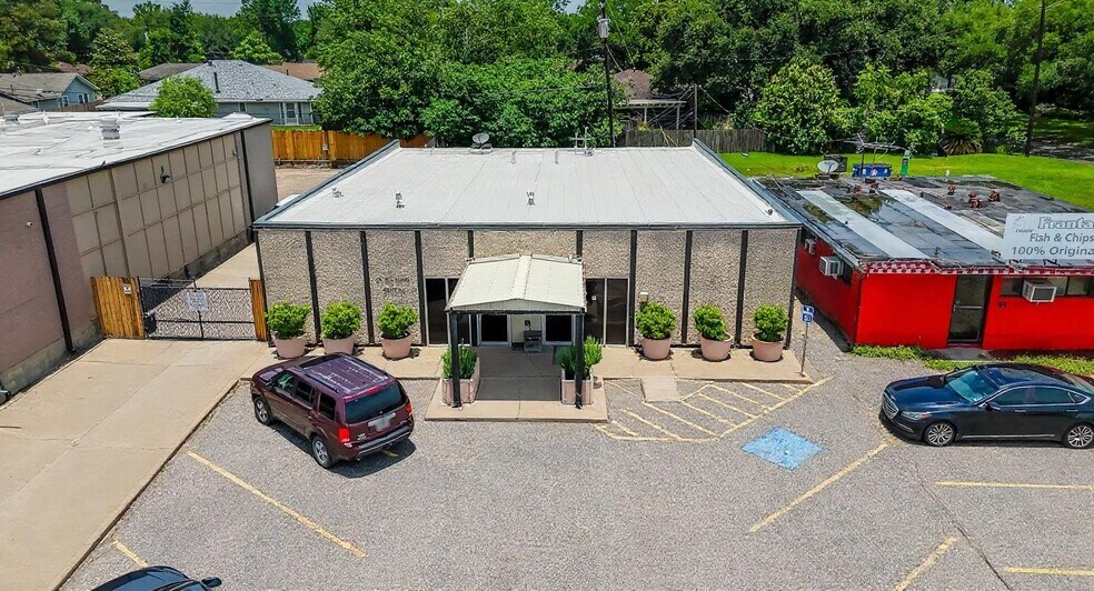 More Photos Of 2205 Clinton Dr, Galena Park Medical For Lease