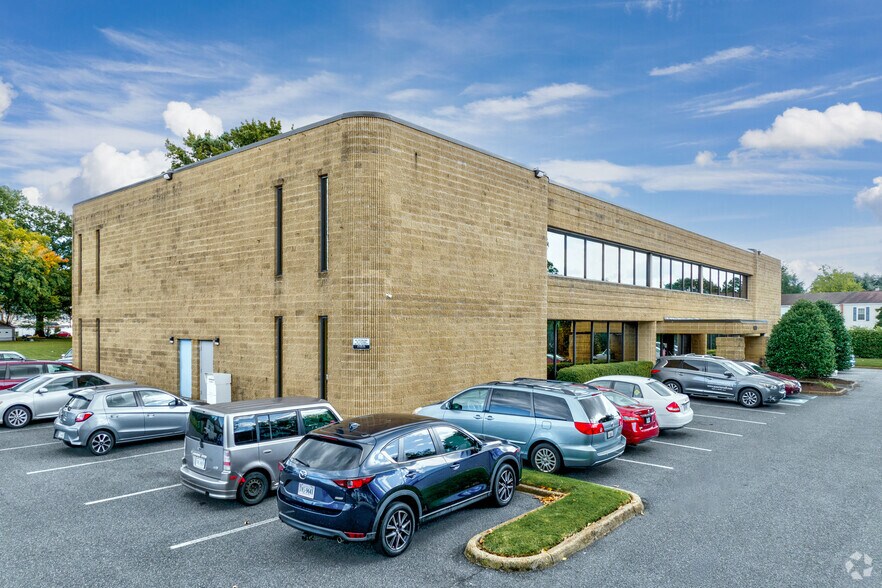 Primary Photo Of 900 Commonwealth Pl, Virginia Beach Coworking Space