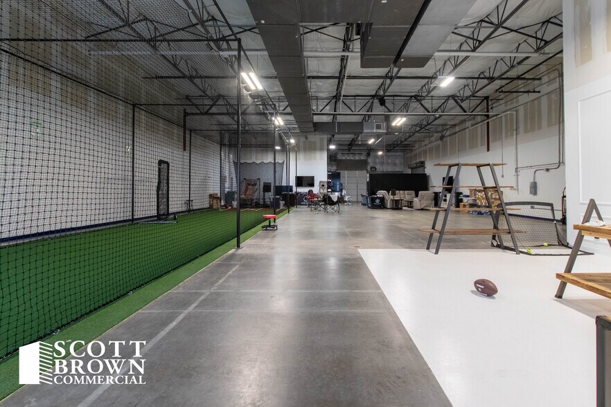 More Photos Of 650 Industry Way, Prosper Showroom For Lease