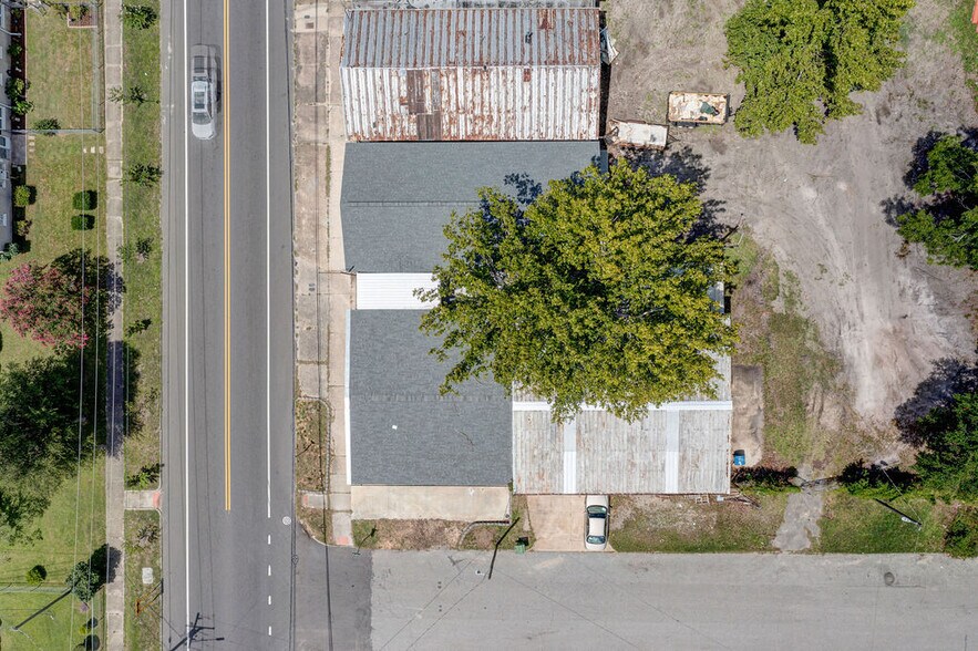 More Photos Of 621 Greenfield St, Wilmington Storefront Retail Office For Lease