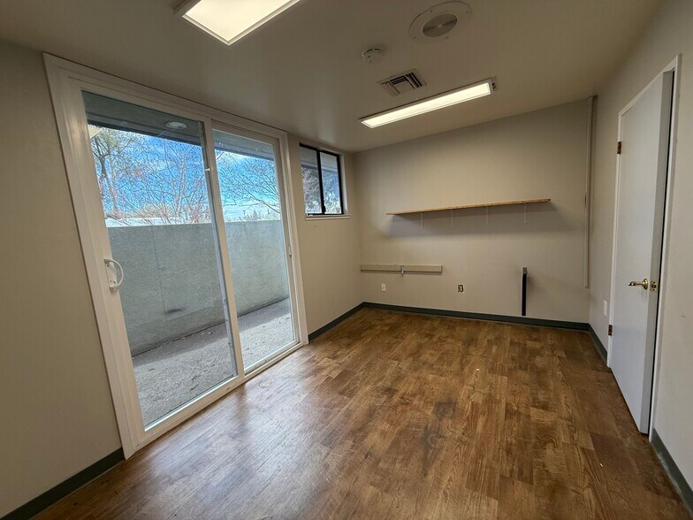 More Photos Of 1000 Delbon Ave, Turlock Medical For Lease