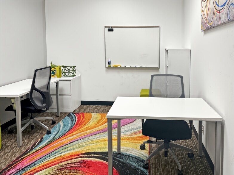 More Photos Of 800 W El Camino Real, Mountain View Coworking Space