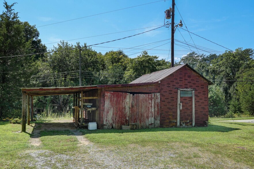 More Photos Of 122 NC Highway 700, Eden Auto Dealership For Sale