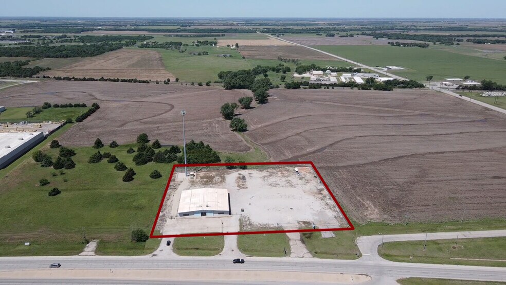 More Photos Of 3700 N 14th St, Ponca City Warehouse For Sale