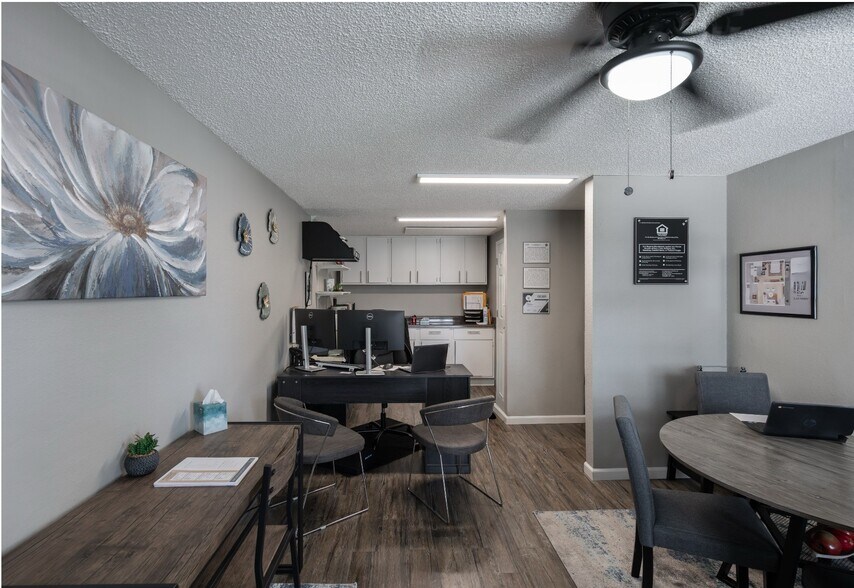 More Photos Of 409 Jefferson Ave, Orange Park Apartments For Sale