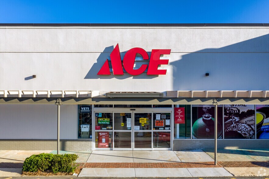 More Photos Of 725 Cherry Rd, Rock Hill Unknown For Lease