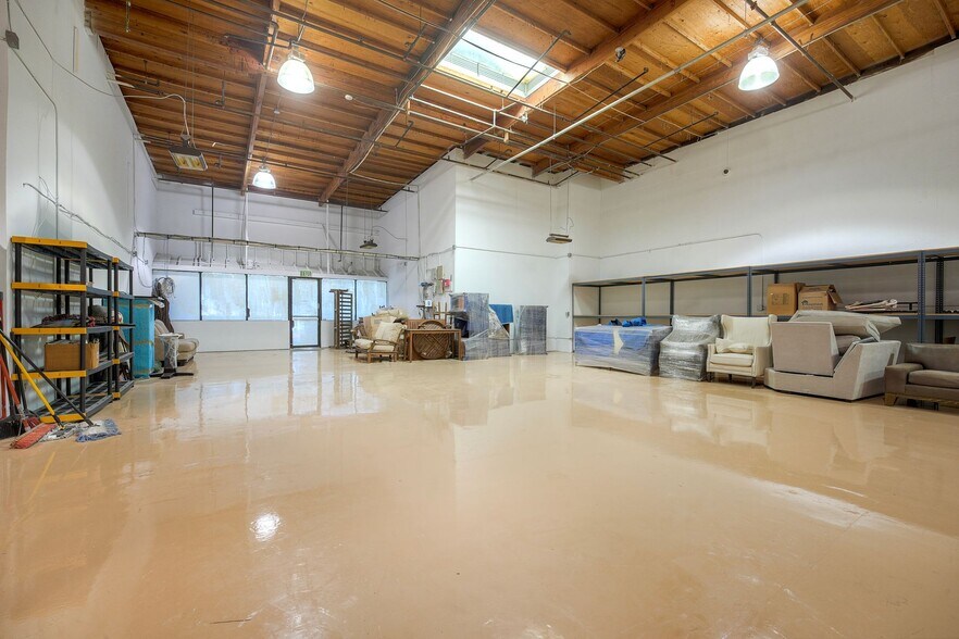More Photos Of 2221 Las Palmas Dr, Carlsbad Warehouse For Sale