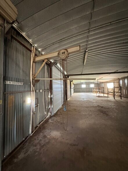 More Photos Of 1500 Simmons Ave, Jourdanton Warehouse For Sale