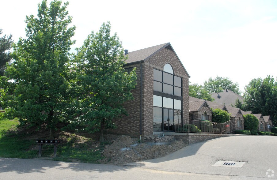 More Photos Of 3608-3616 Maple Ave, Zanesville Office For Sale