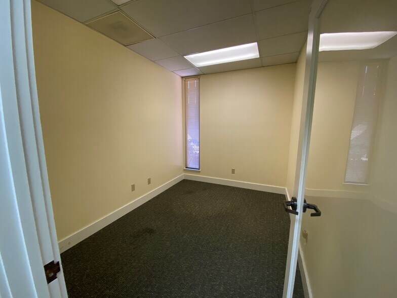 More Photos Of 201 John St, Salinas Office For Lease