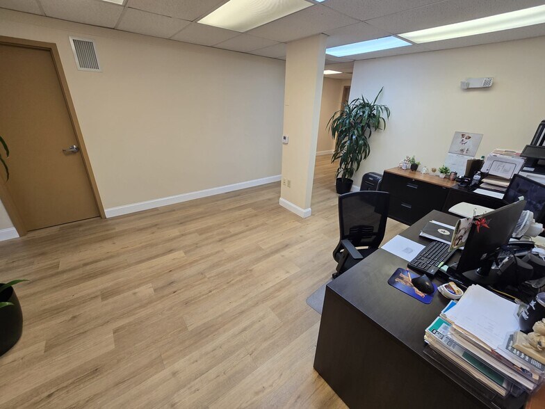 More Photos Of 7777 N University Dr, Tamarac Medical For Sale