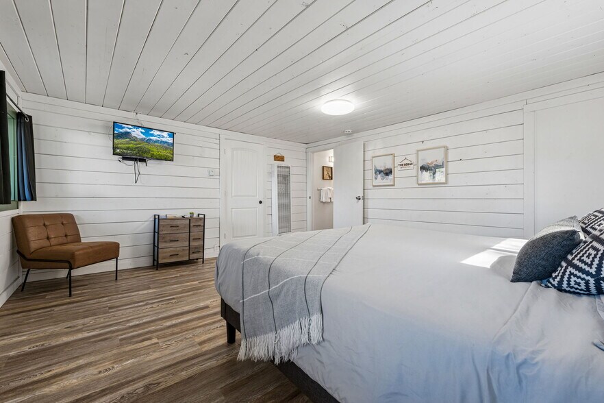 More Photos Of 7100 County Road 501, Bayfield Lodge Meeting Hall For Sale
