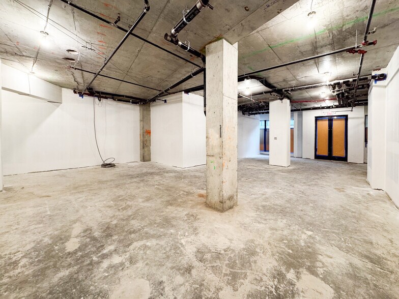 More Photos Of 570 Fulton St, Brooklyn Apartments For Lease