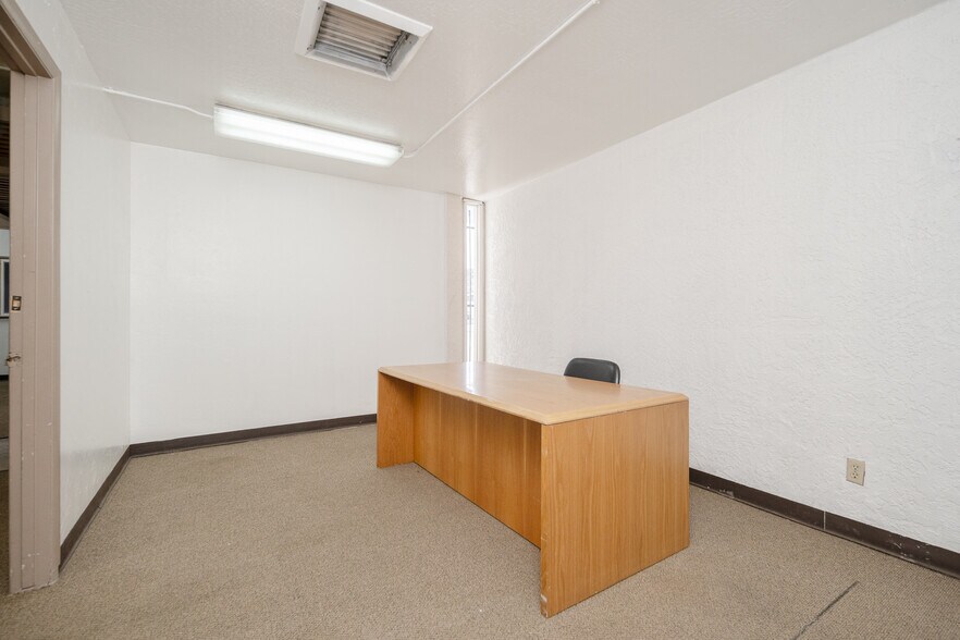 More Photos Of 11747 N 19th Ave, Phoenix Office For Sale