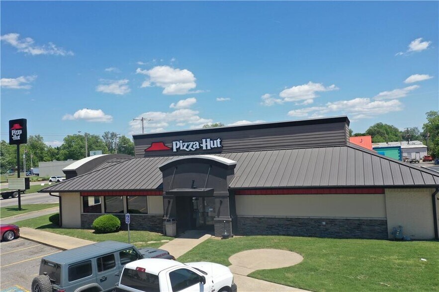 More Photos Of 511 Union St, Dardanelle General Retail For Sale