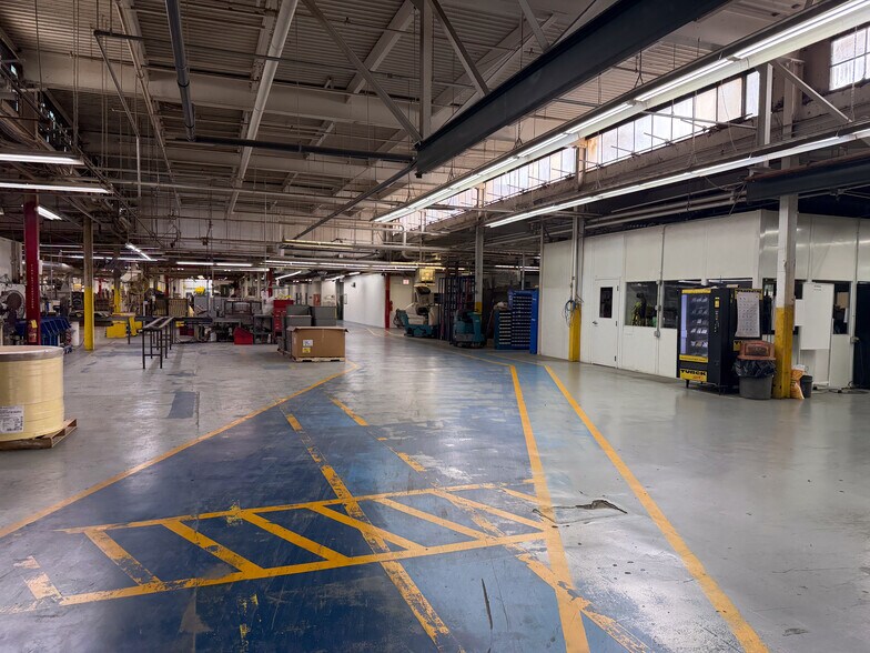 More Photos Of 851 Jackson St, Greenville Manufacturing For Lease