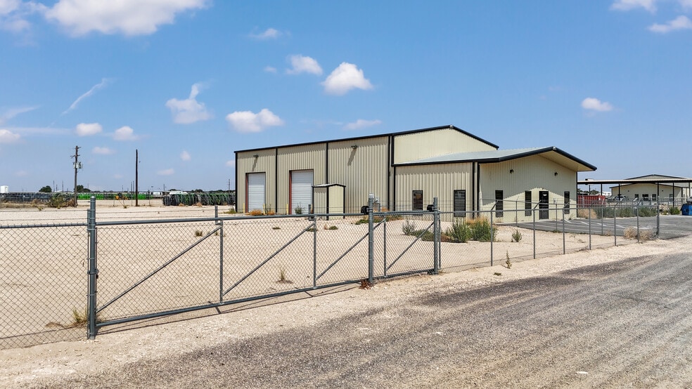 More Photos Of 11424 W County Road 35, Midland Warehouse For Lease