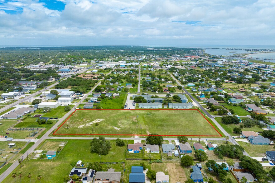 More Photos Of 1004 S Young St, Rockport Land For Sale