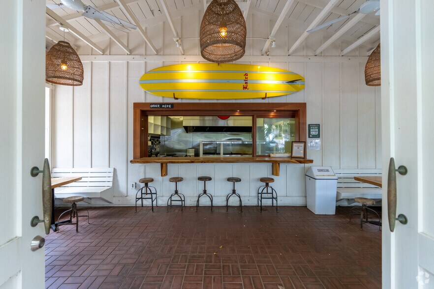 More Photos Of 65 Hana Hwy, Paia Restaurant For Sale