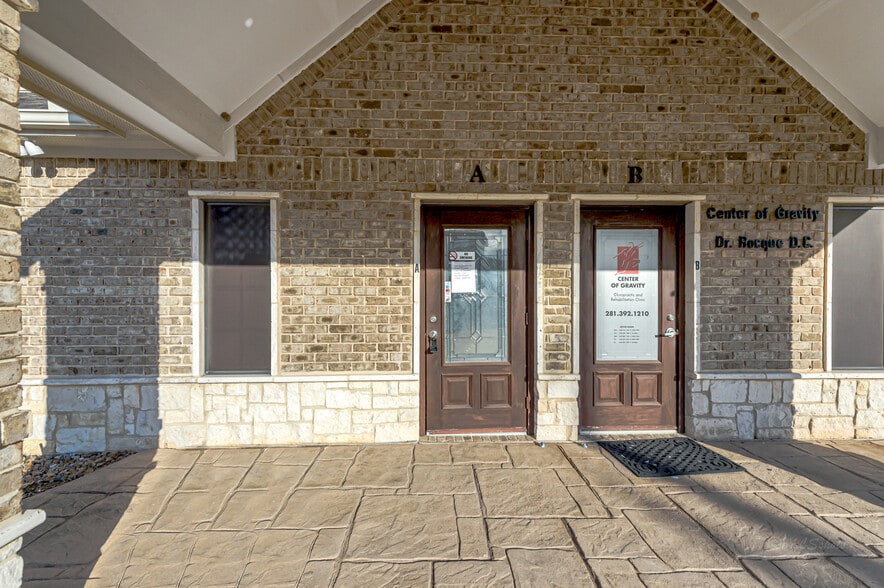 More Photos Of 607 Park Grove Dr, Katy Medical For Lease