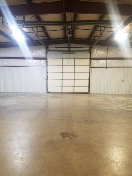 More Photos Of 1002 Mitchell Jellison Dr, Elkhart Manufacturing For Lease