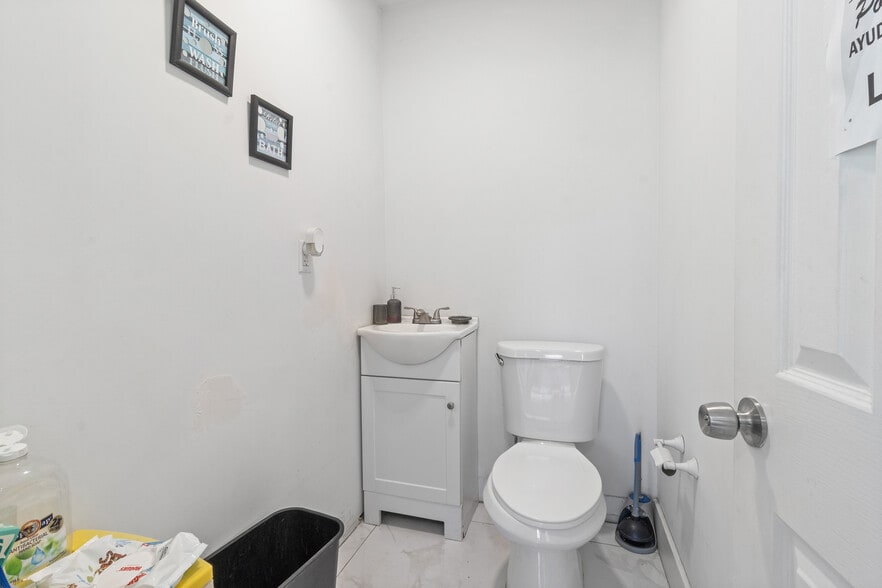 More Photos Of 1235-1349 NW 54th St, Miami Storefront Retail Office For Lease