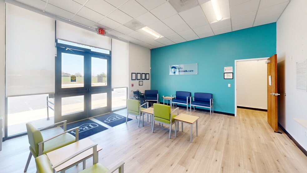 More Photos Of 4500 S Dixieland Rd, Rogers Medical For Lease
