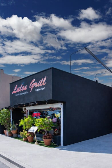 Primary Photo Of 429 W Arbor Vitae St, Inglewood Restaurant For Sale