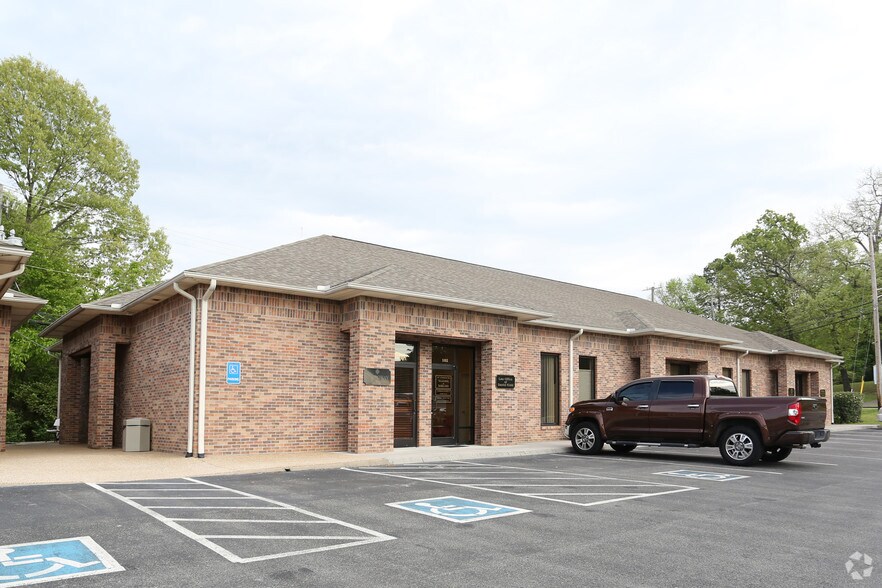 Primary Photo Of 1308 Wilson Rd, Knoxville Office For Lease