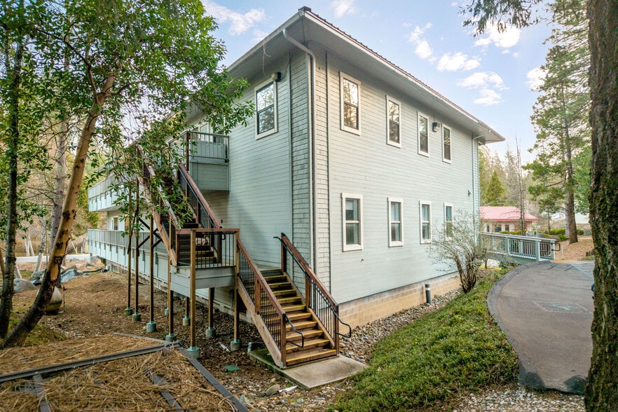 More Photos Of 117 New Mohawk Rd, Nevada City Office For Sale