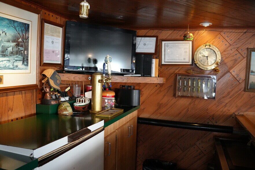 More Photos Of 7707 Dyke Rd, Fair Haven Sports And Entertainment For Sale