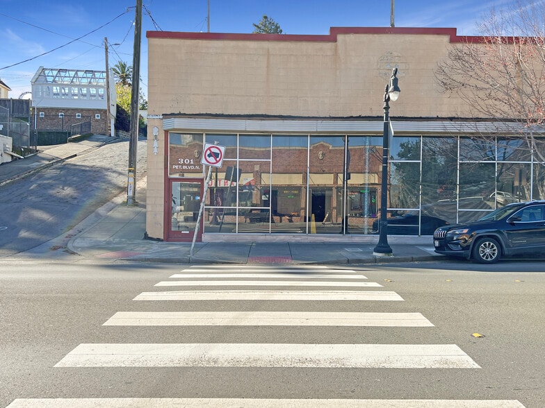 More Photos Of 301 N Petaluma Blvd, Petaluma Freestanding For Lease