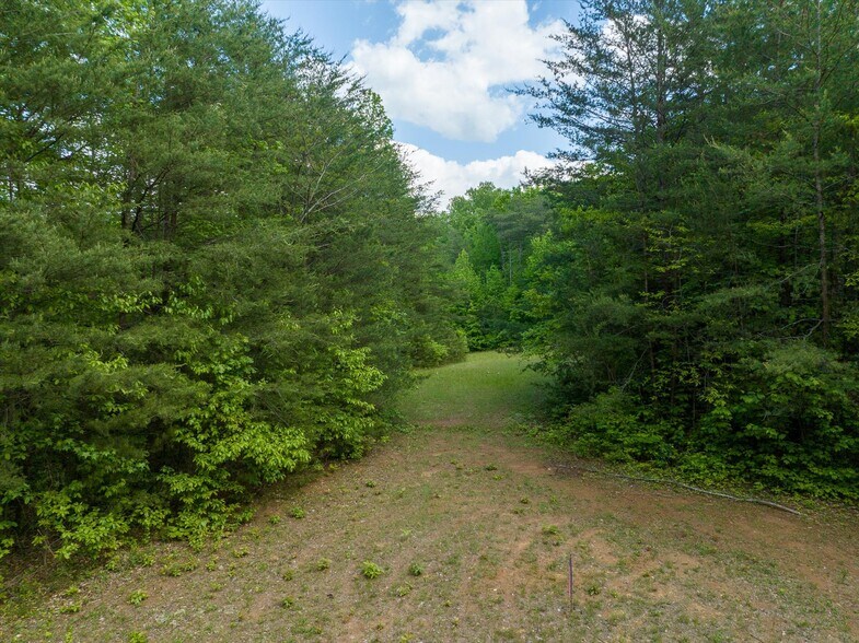 More Photos Of 899 W Mills Street, Columbus Land For Sale