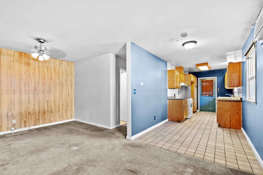 More Photos Of 2114 W Magnolia Blvd, Burbank Storefront For Sale