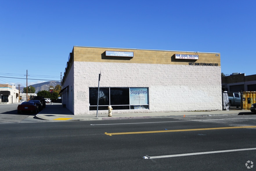 More Photos Of 1437 San Fernando Rd, San Fernando Showroom For Lease