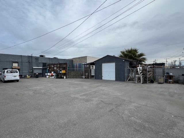 More Photos Of 407-413 E 19th St, Bakersfield Storefront For Sale