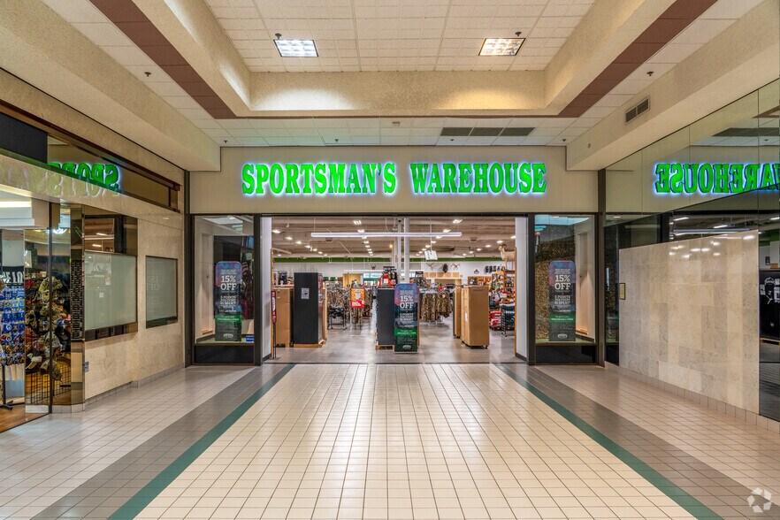 More Photos Of 351 Three Rivers Dr, Kelso Unknown For Lease