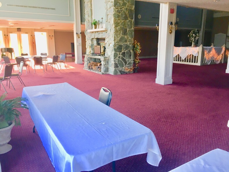 More Photos Of 2850 E Pierceton Rd, Winona Lake Golf Course Driving Range For Lease