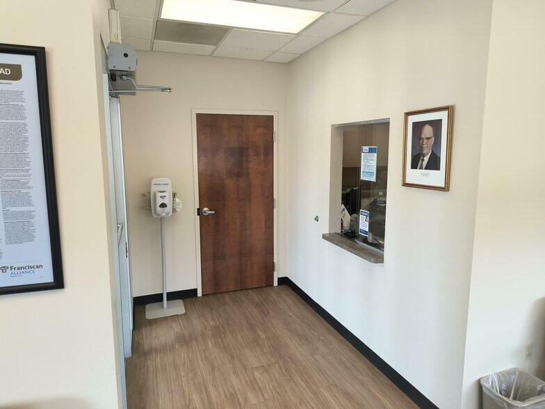 More Photos Of 5529 Hohman Ave, Hammond Medical For Sale