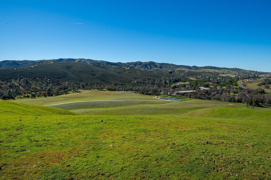 More Photos Of 535 Calf Canyon Hwy, Creston Winery Vineyard For Sale