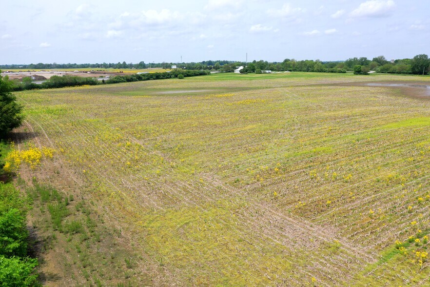 More Photos Of 300 E, Whiteland Land For Sale