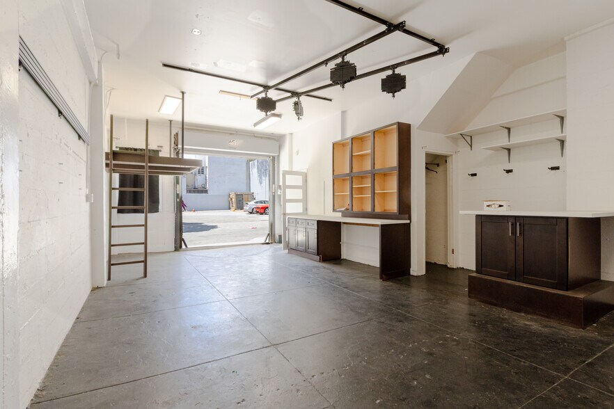 More Photos Of 30-32 Laskie St, San Francisco Service For Sale