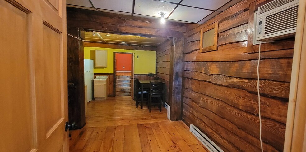 More Photos Of 325 N Main St, Liberty Flex For Lease