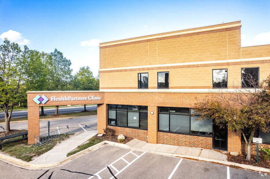 More Photos Of 2635 W University Ave, Saint Paul Light Manufacturing For Lease