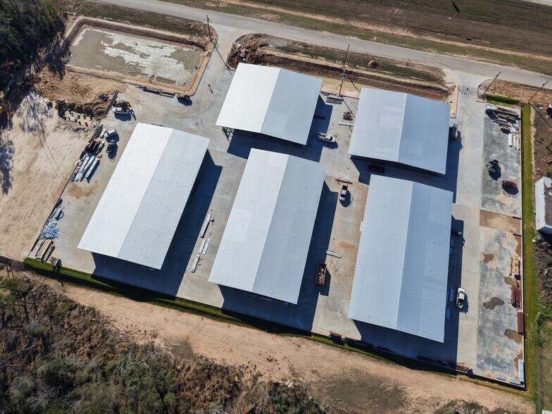 More Photos Of 19021 McKenzie Ln, Porter Warehouse For Lease