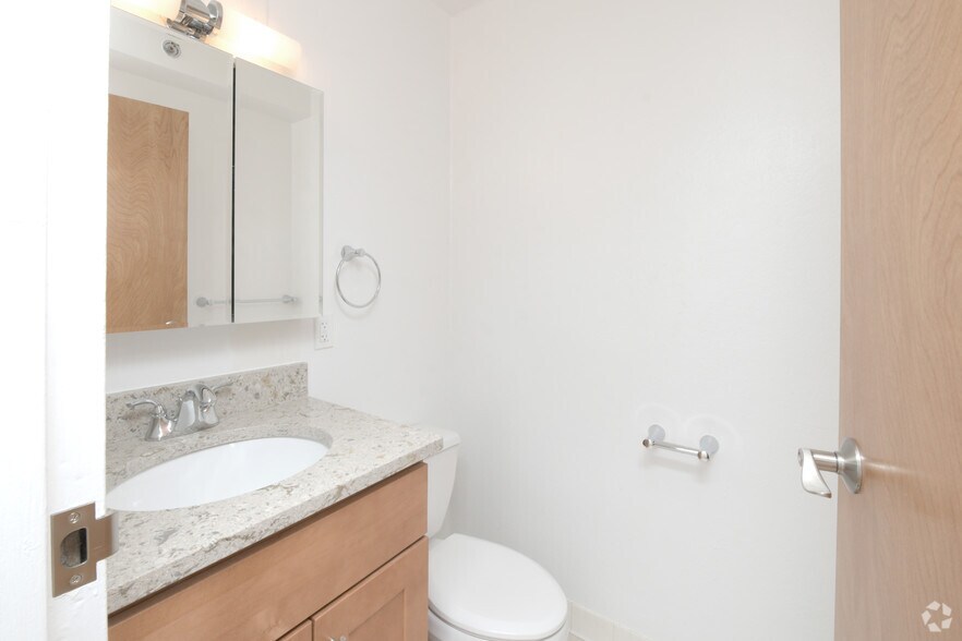 More Photos Of 1371 Beacon St, Brookline Apartments For Lease